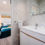 Hostwise - Modern Flat With A Apartment