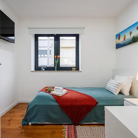 Appartement Hostwise - Modern Flat With A São Mamede de Infesta