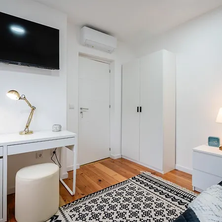 Apartment Hostwise - Modern Flat With A