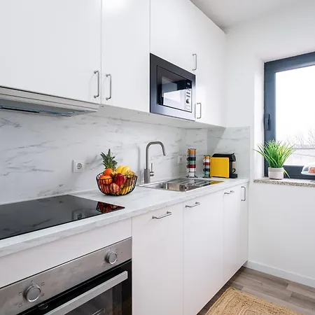 Hostwise - Modern Flat With A Apartment