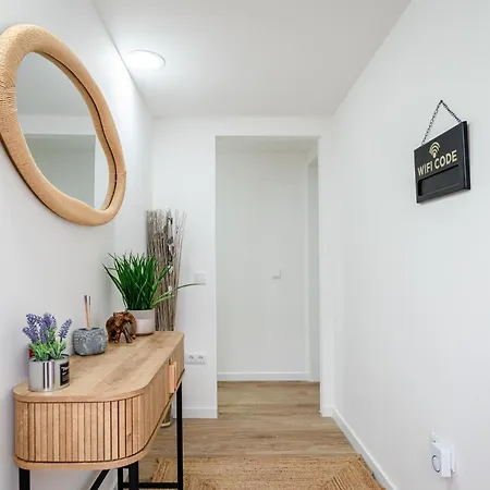Hostwise - Modern Flat With A * São Mamede de Infesta