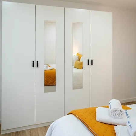 Hostwise - Modern Flat With A