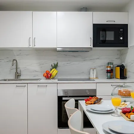 Hostwise - Modern Flat With A *