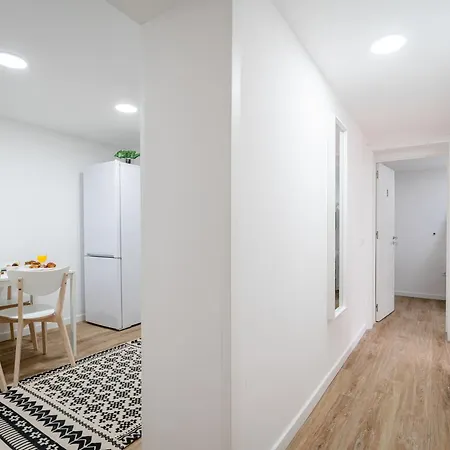 Hostwise - Modern Flat With A *
