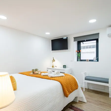 Hostwise - Modern Flat With A