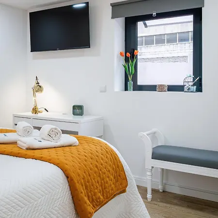 Appartamento Hostwise - Modern Flat With A São Mamede de Infesta