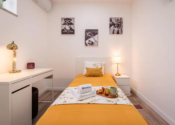 Hostwise - Modern Flat With A *