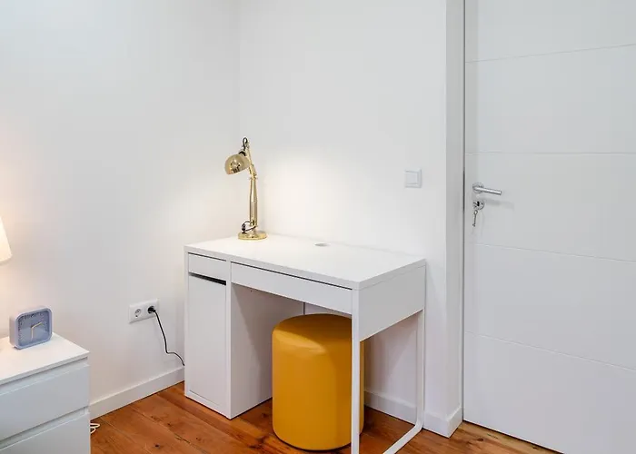 아파트 Hostwise - Modern Flat With A 사오마메데데인페스타